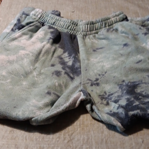 5/$10 Colorful Sweatpants Size Medium - Picture 3 of 6